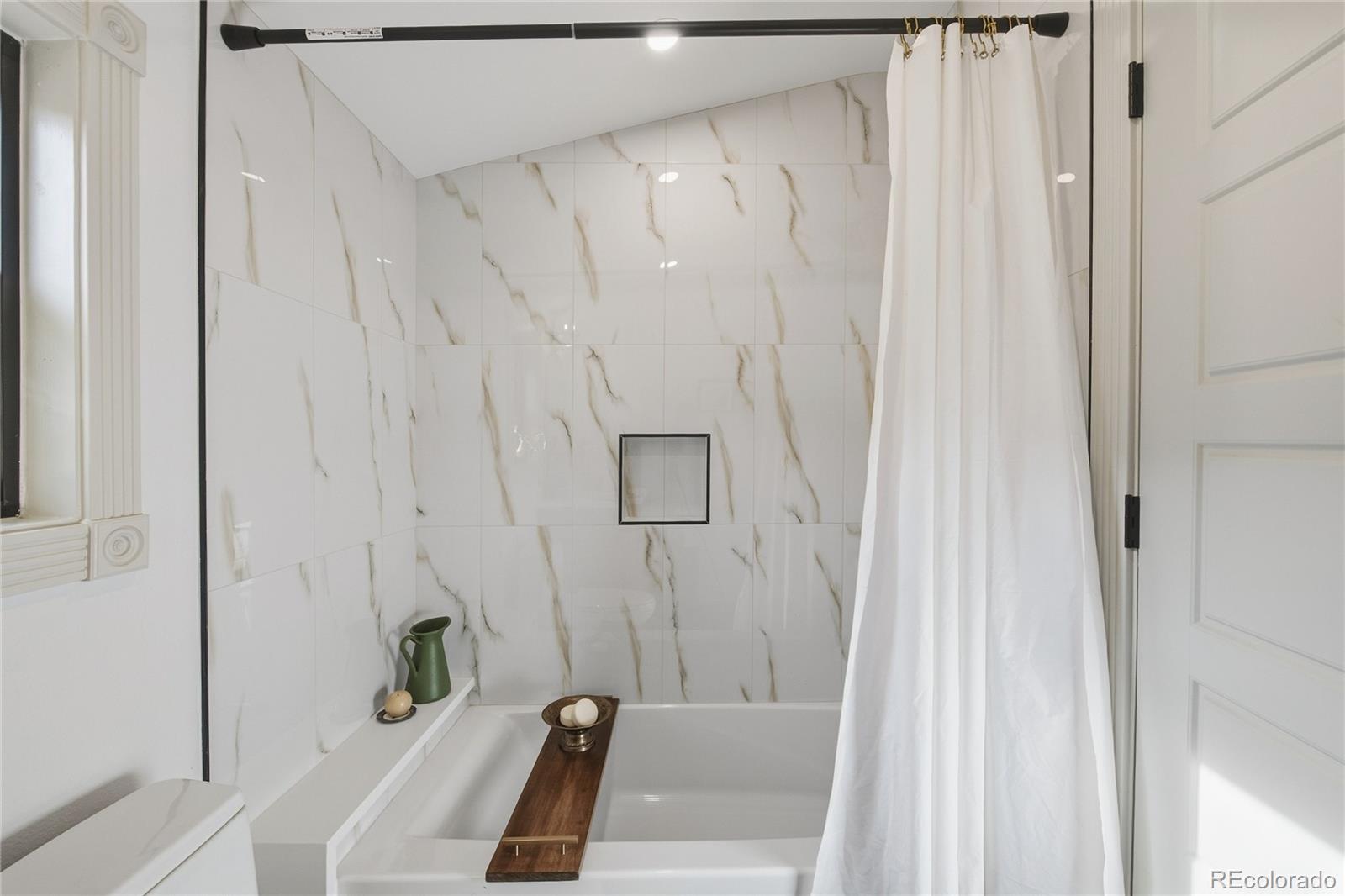 MLS Image #19 for 724 s clarkson street,denver, Colorado