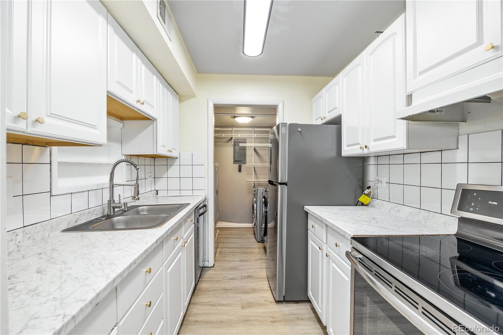 MLS Image #5 for 2557 s dover street,lakewood, Colorado