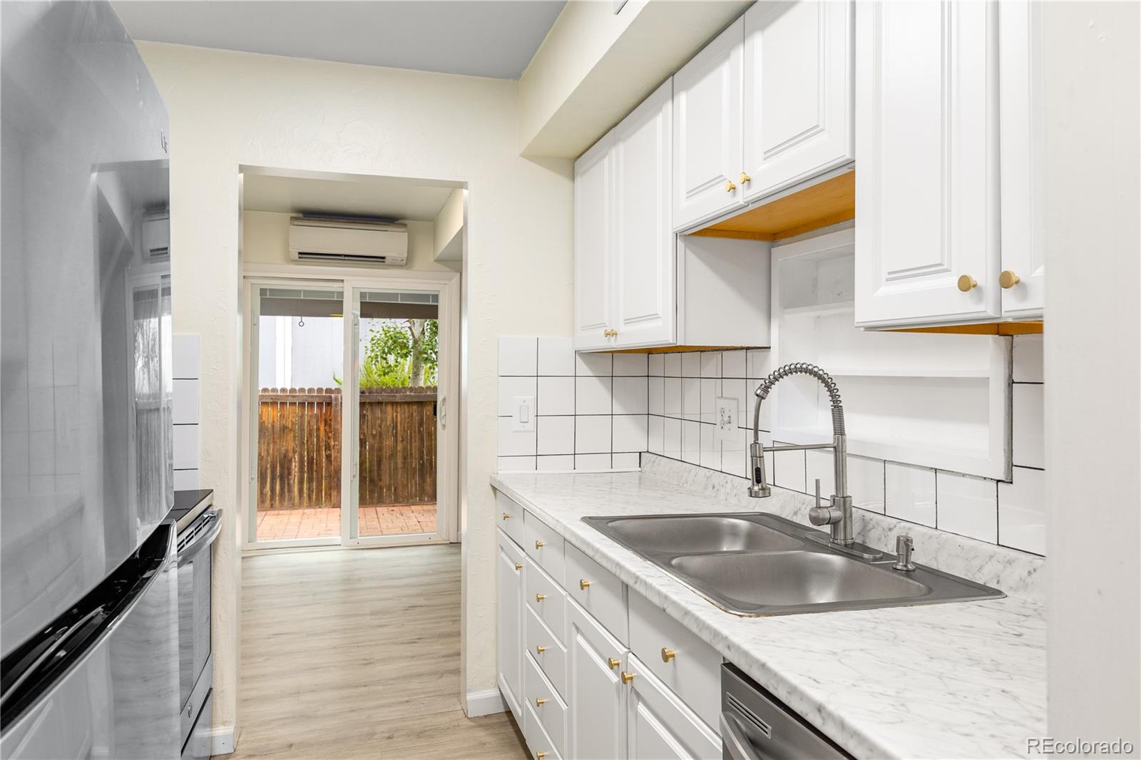 MLS Image #7 for 2557 s dover street,lakewood, Colorado