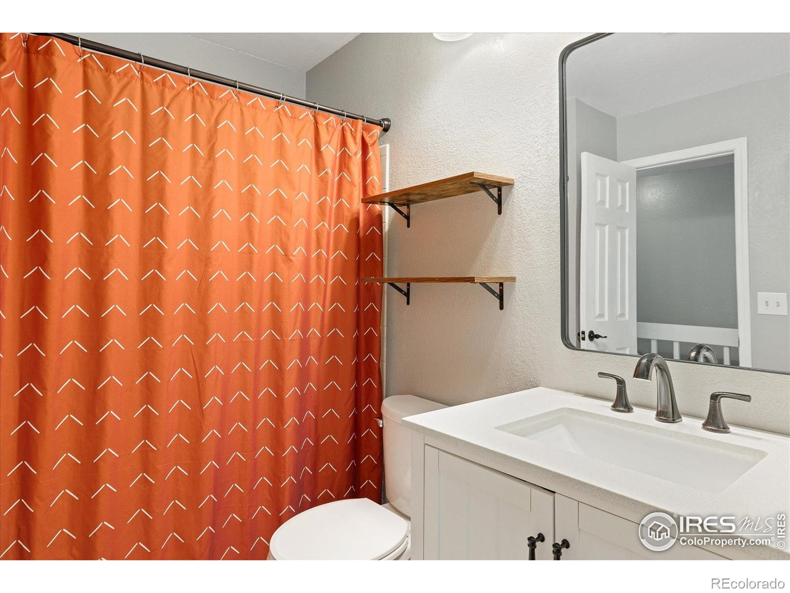 MLS Image #14 for 11951 e kepner drive,aurora, Colorado