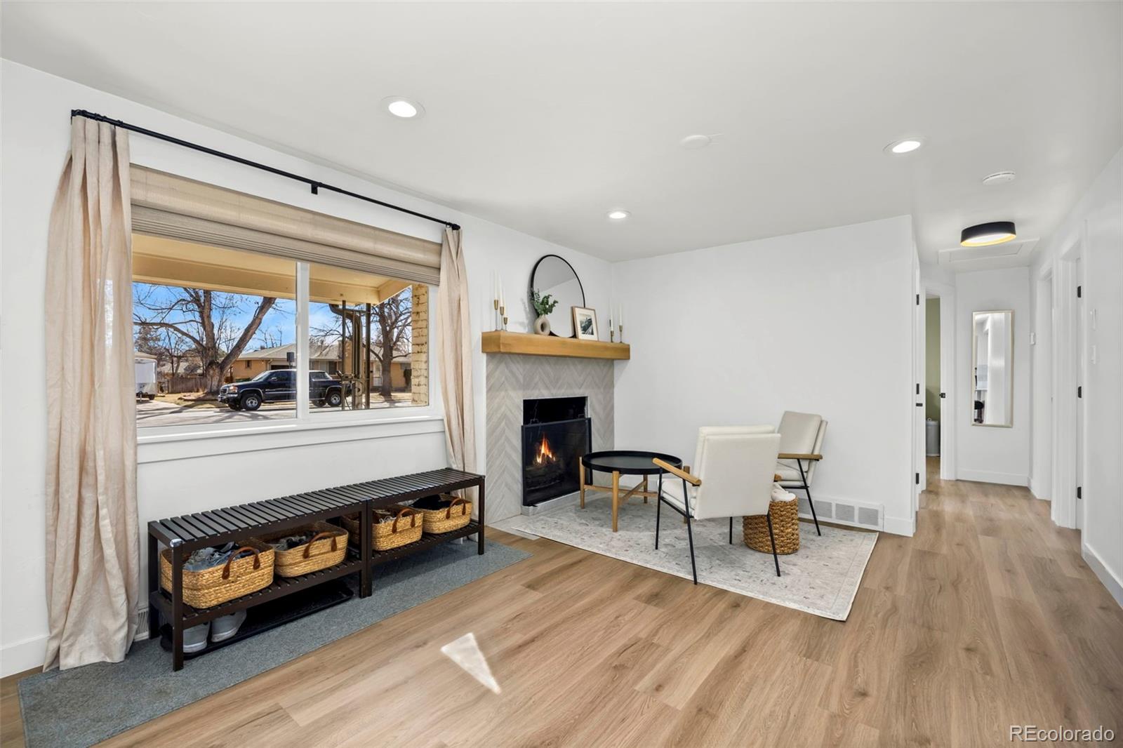 MLS Image #4 for 3509 w alamo place,littleton, Colorado