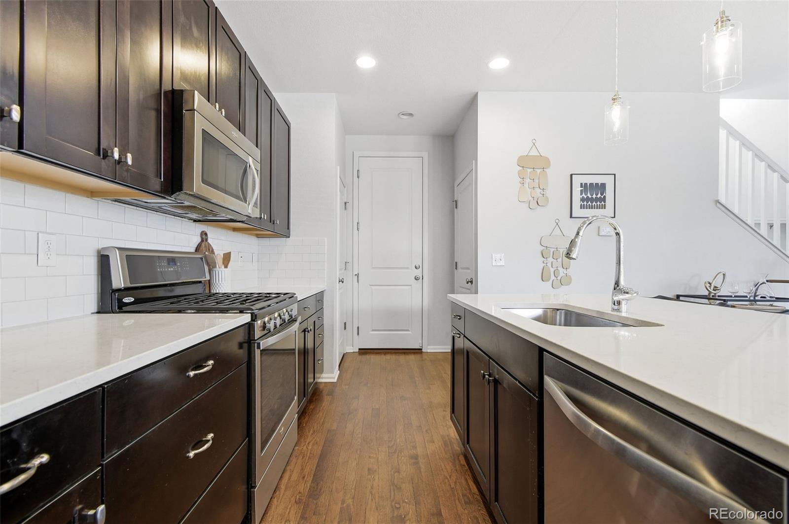 MLS Image #15 for 11273 e 28th place,denver, Colorado