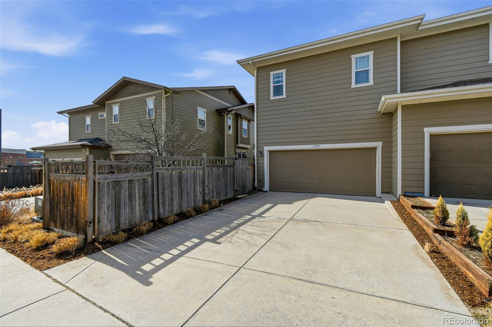 MLS Image #39 for 11273 e 28th place,denver, Colorado