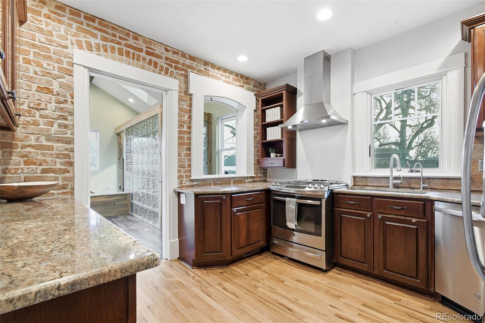 MLS Image #12 for 1318 s york street,denver, Colorado