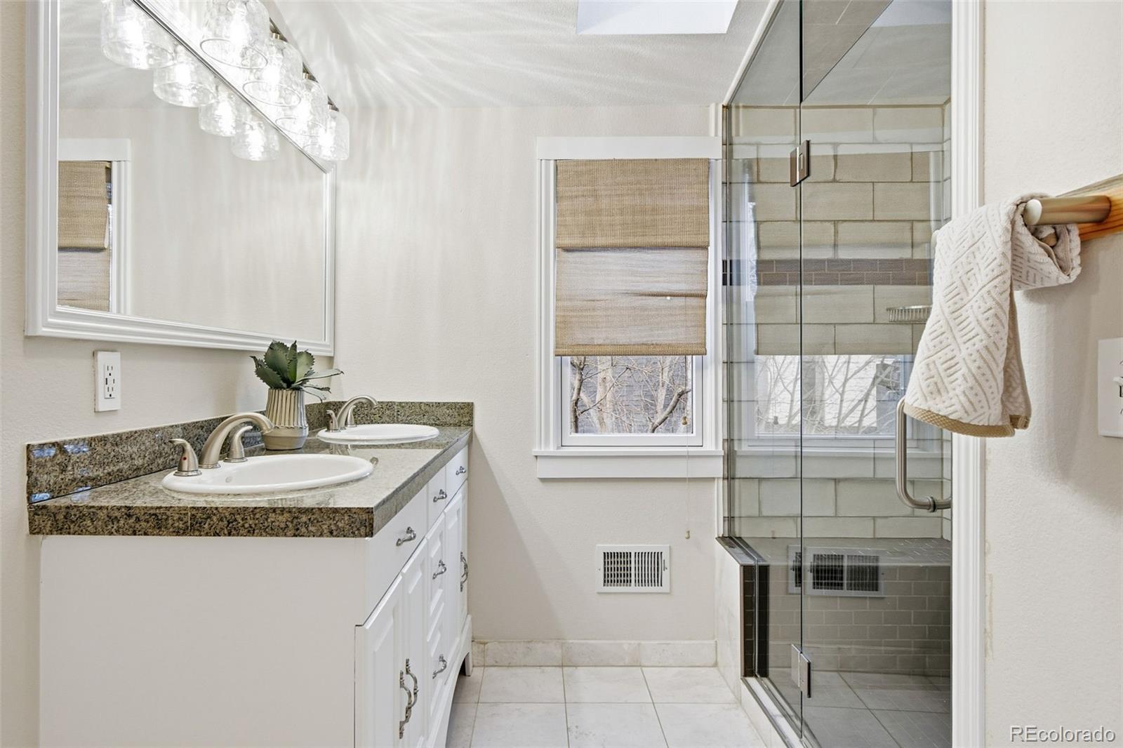 MLS Image #20 for 1318 s york street,denver, Colorado