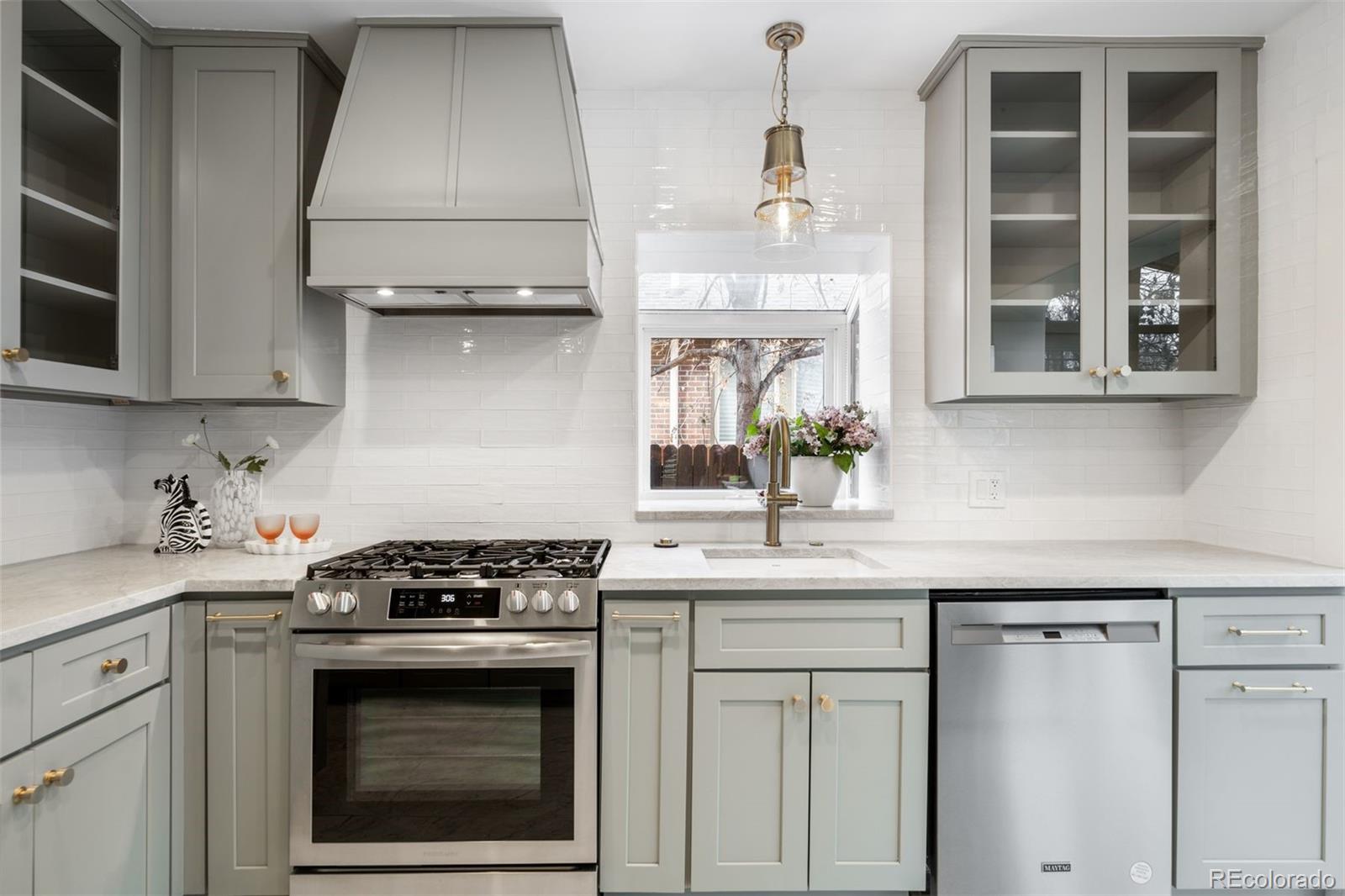MLS Image #7 for 680  madison street,denver, Colorado