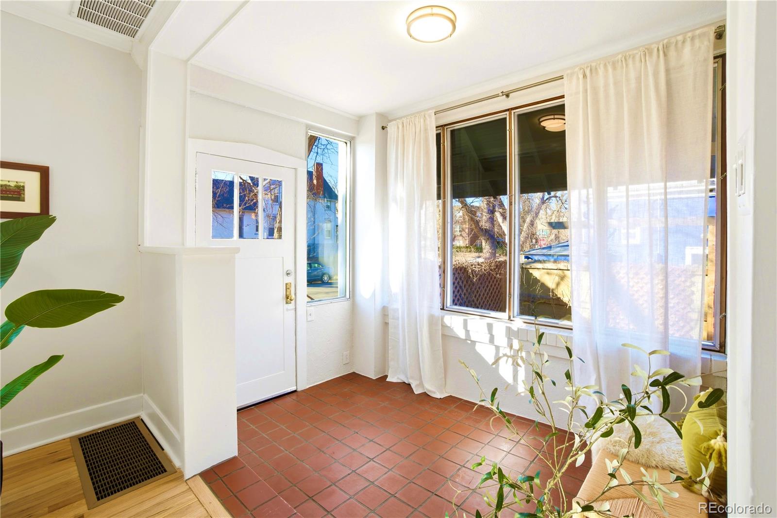 MLS Image #4 for 715 e 4th avenue,denver, Colorado