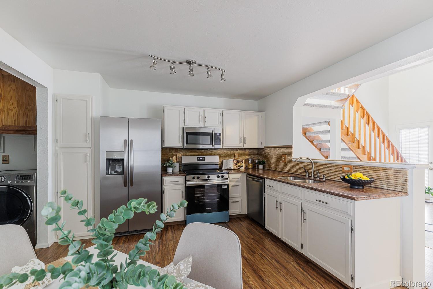 MLS Image #16 for 6877 s dover way,littleton, Colorado