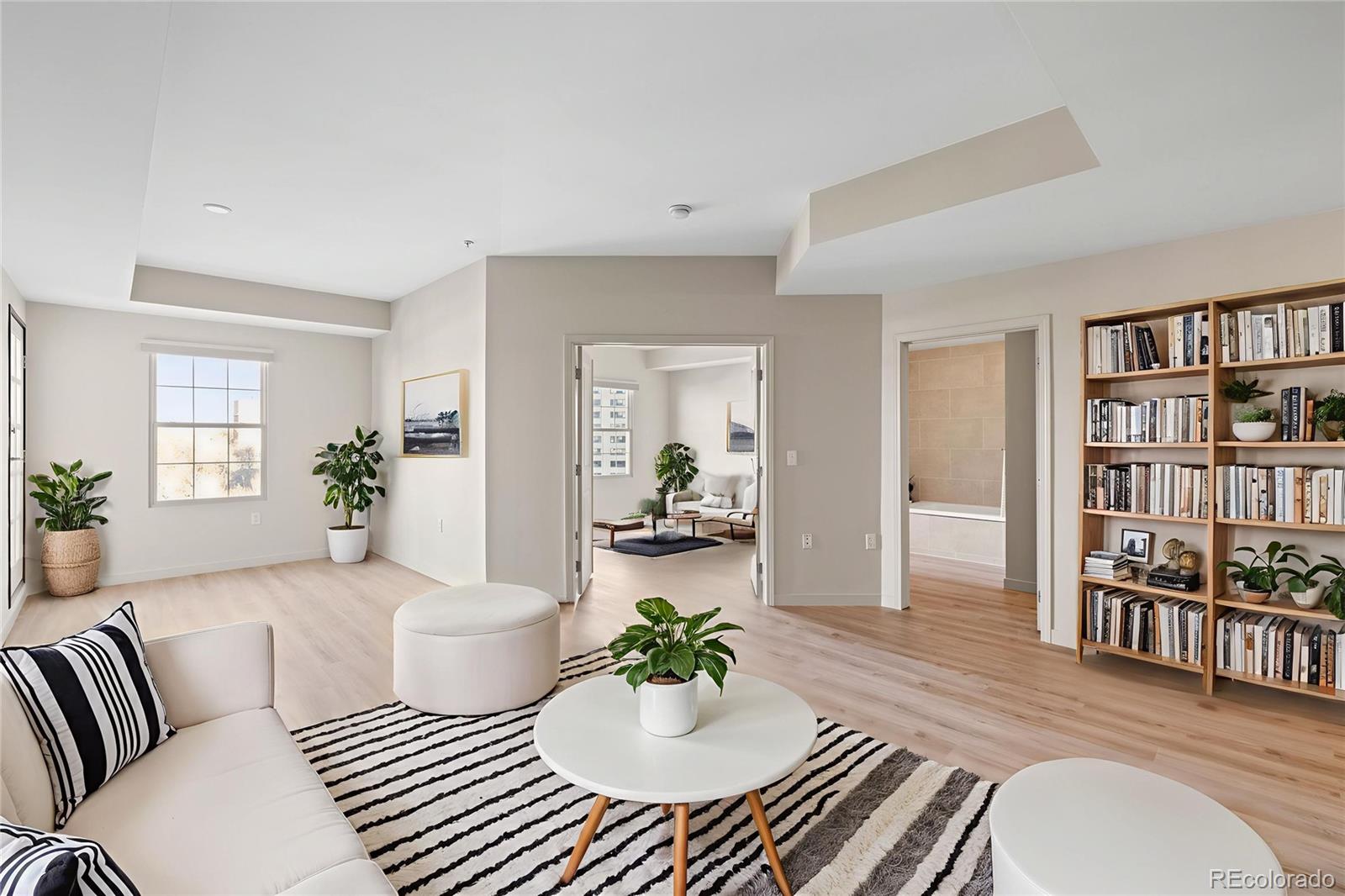 MLS Image #11 for 975 n lincoln street,denver, Colorado