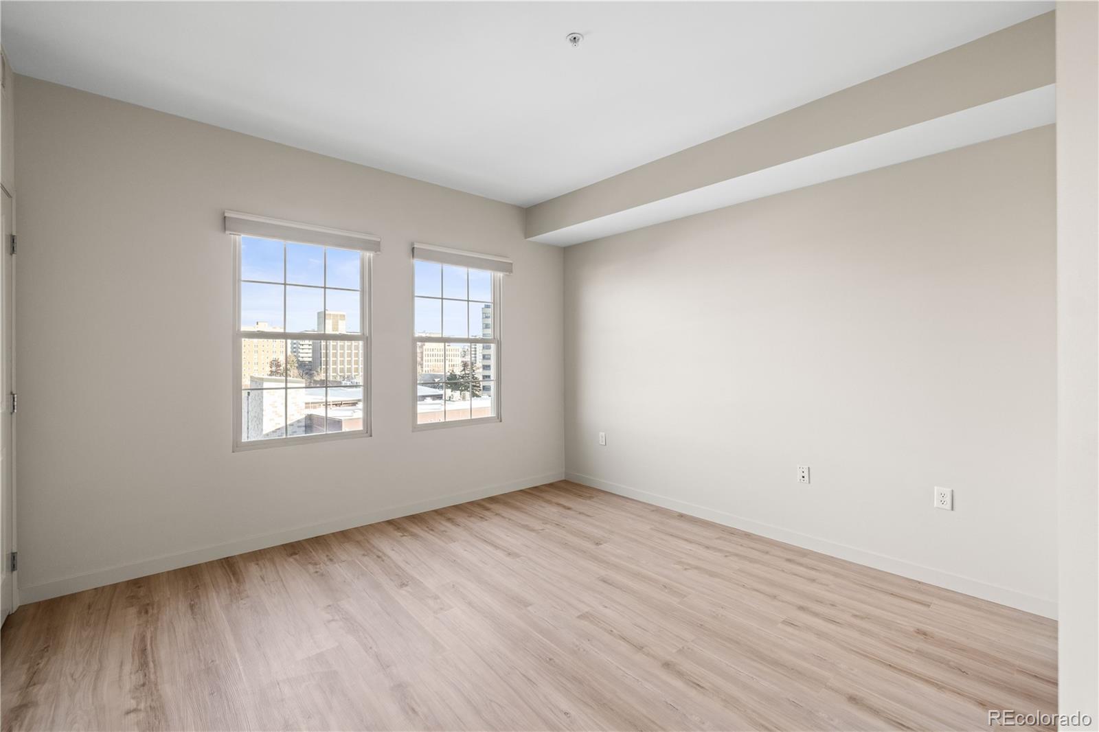MLS Image #20 for 975 n lincoln street,denver, Colorado