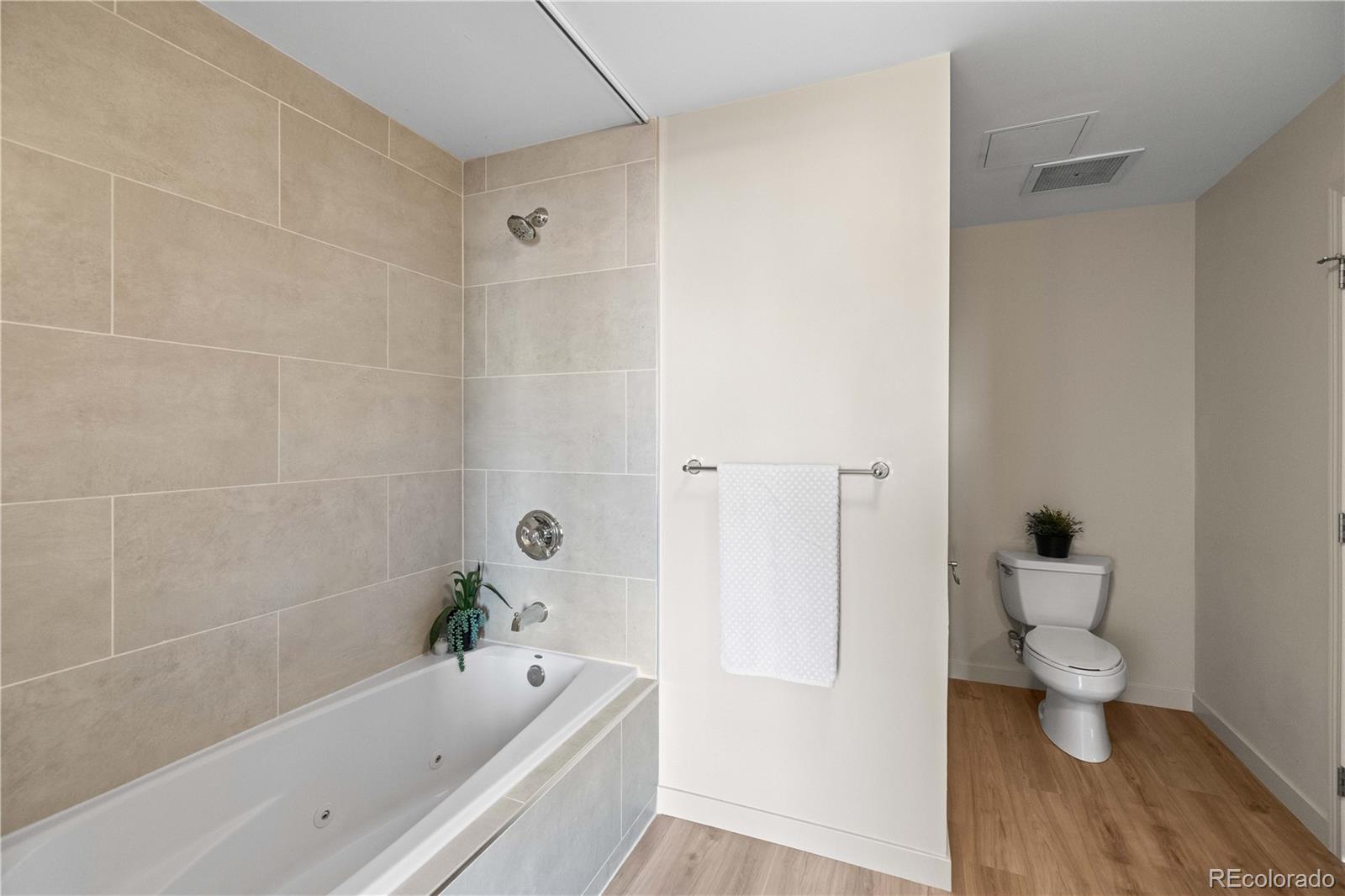 MLS Image #25 for 975 n lincoln street,denver, Colorado