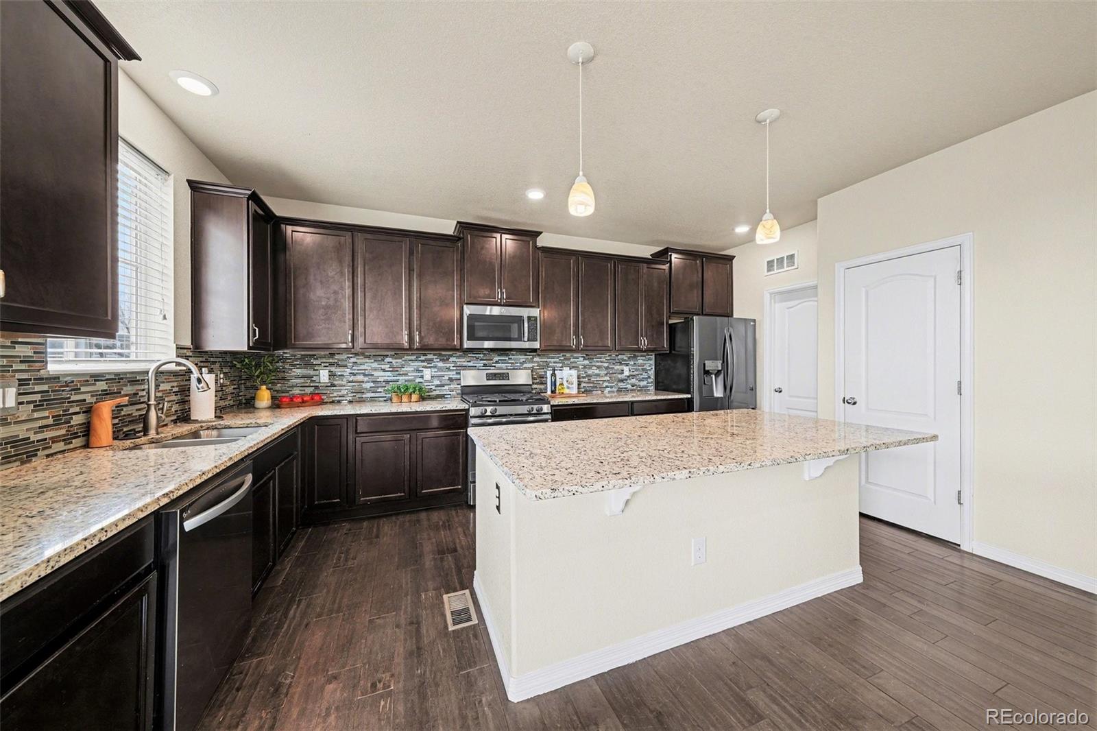 MLS Image #11 for 6061  miners peak circle,frederick, Colorado