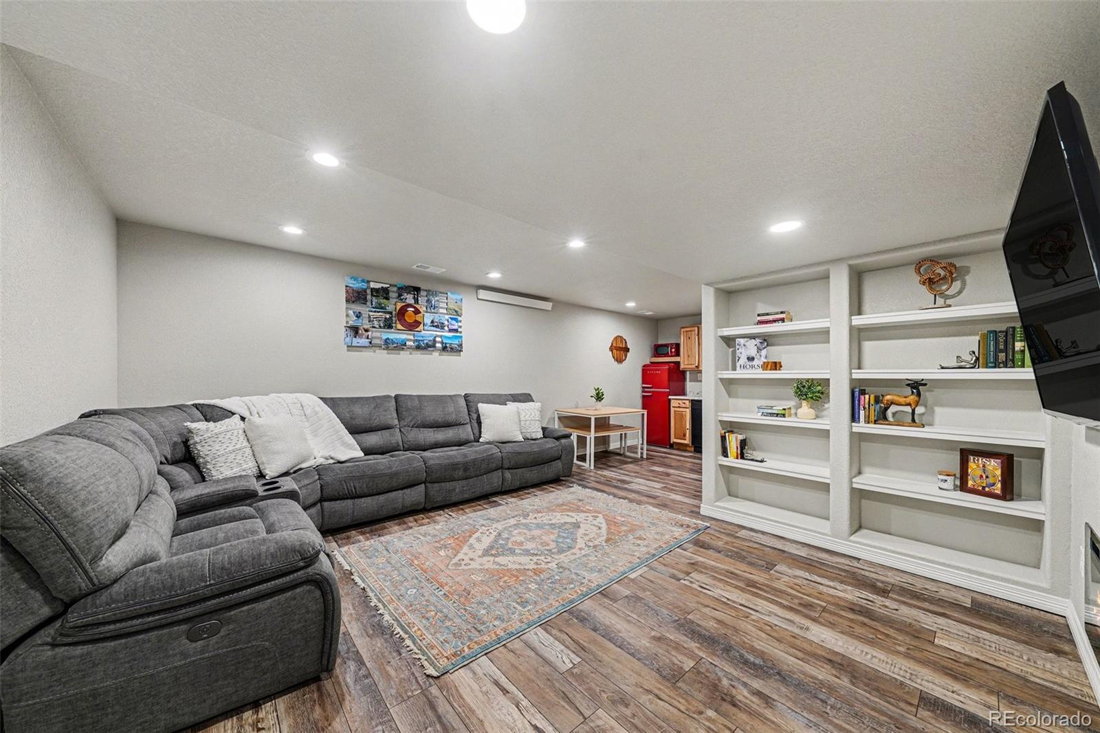 MLS Image #12 for 6061  miners peak circle,frederick, Colorado