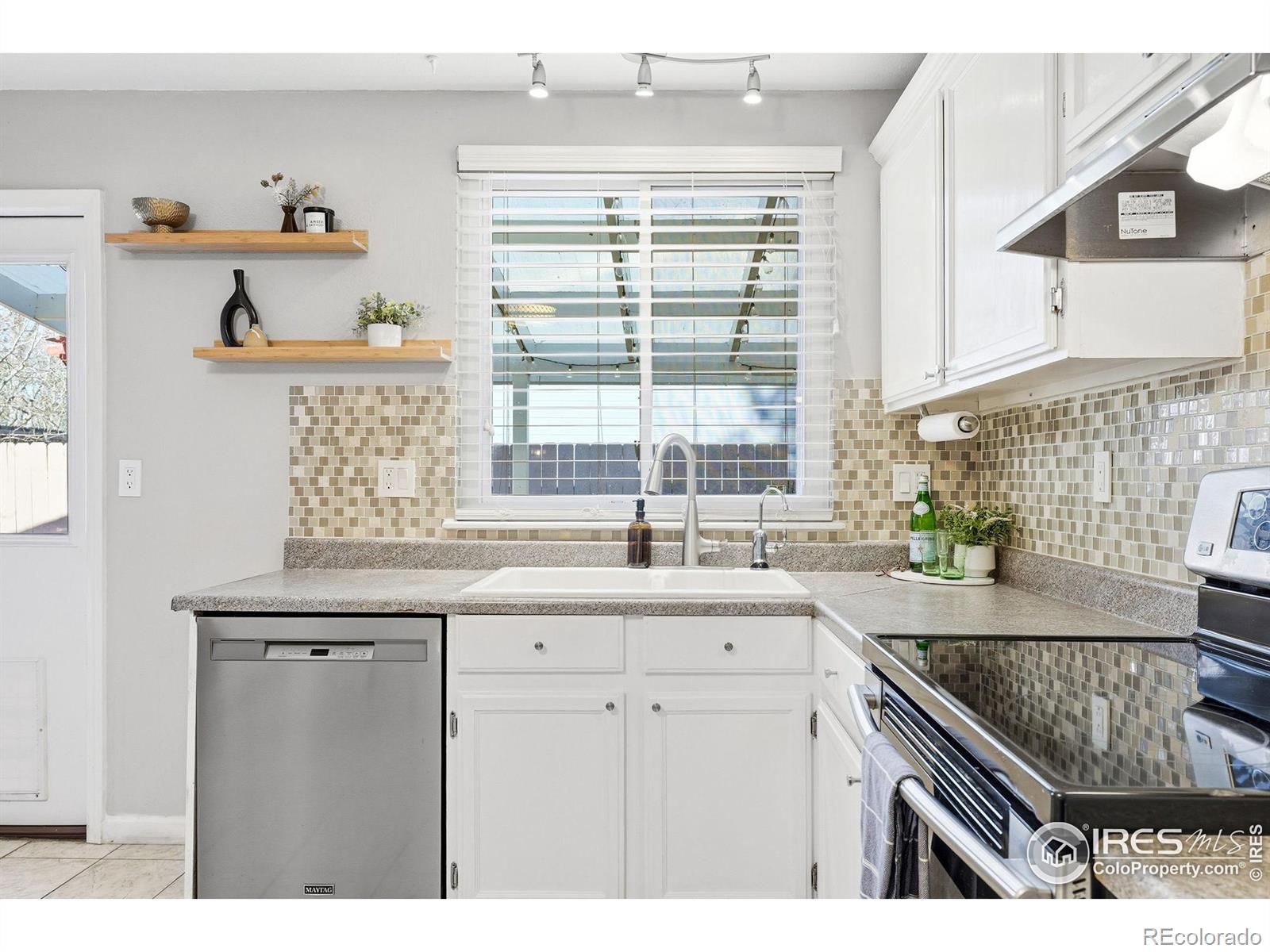 MLS Image #30 for 385  lilac circle,louisville, Colorado