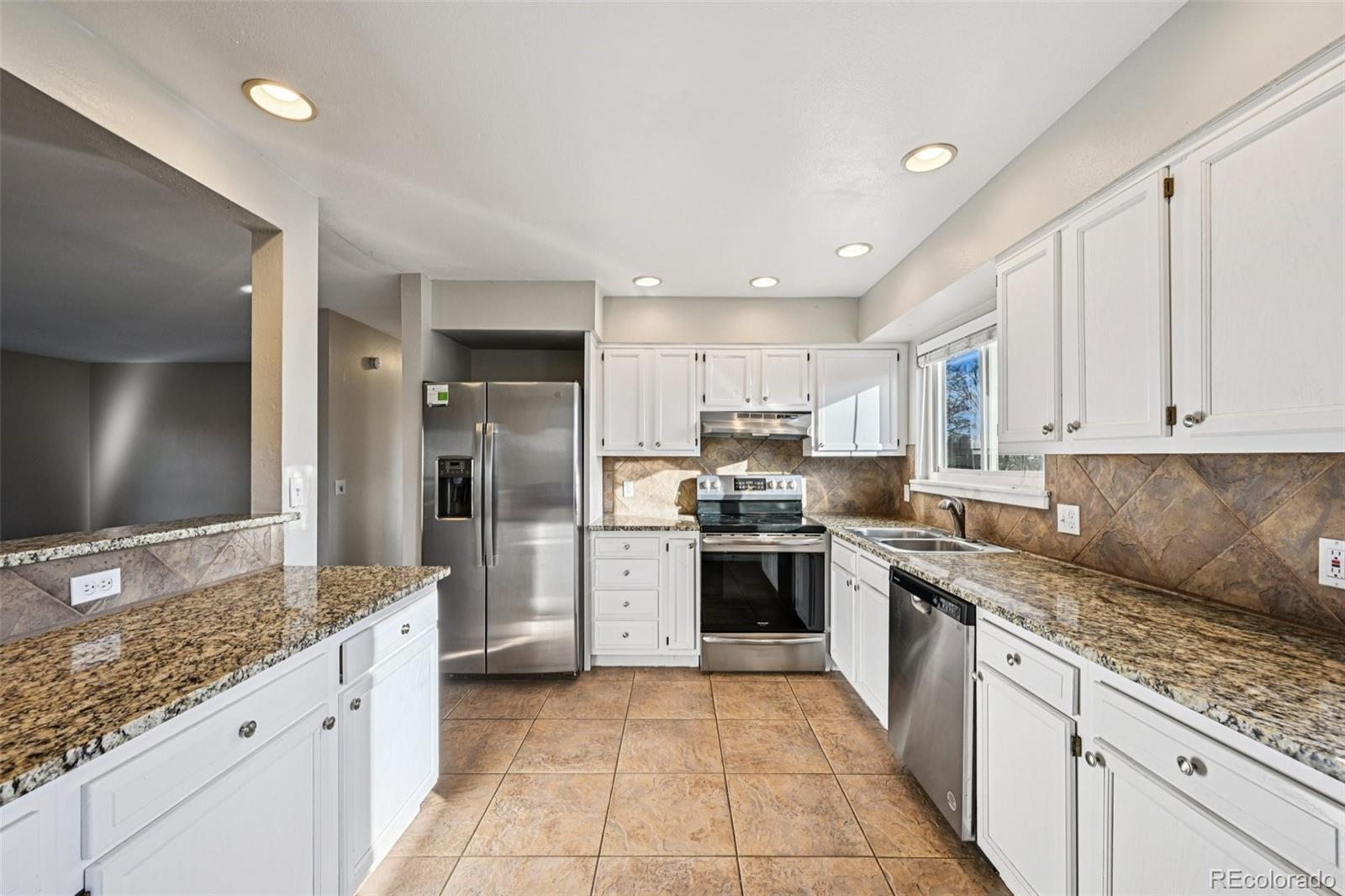 MLS Image #9 for 2616 s laredo court,aurora, Colorado