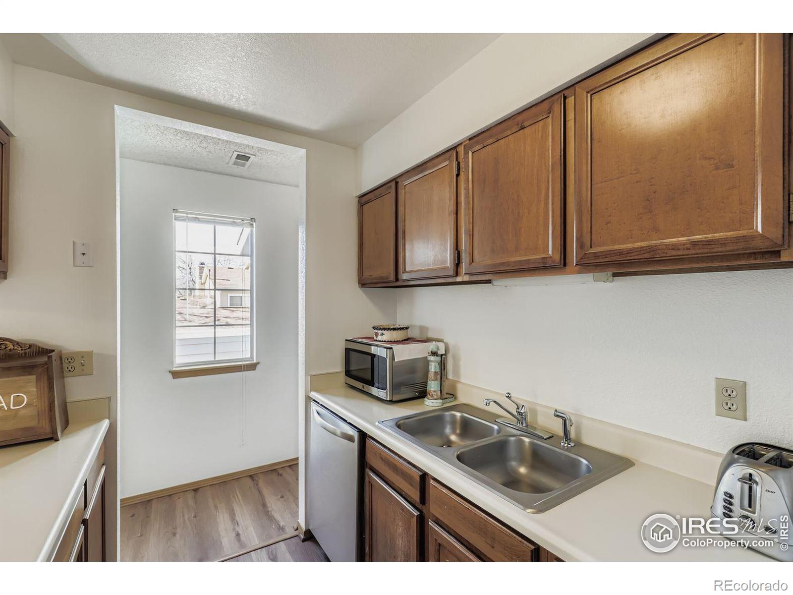 MLS Image #8 for 8430  everett way e,arvada, Colorado