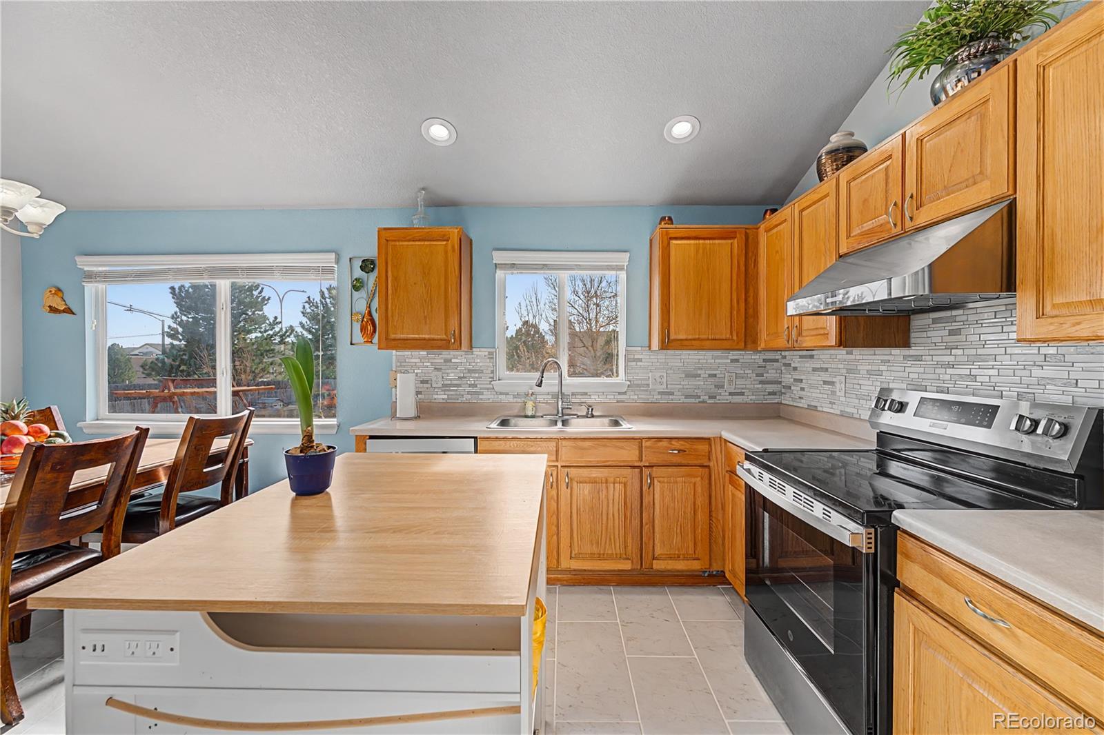 MLS Image #6 for 5606  vermillion bluffs drive,colorado springs, Colorado