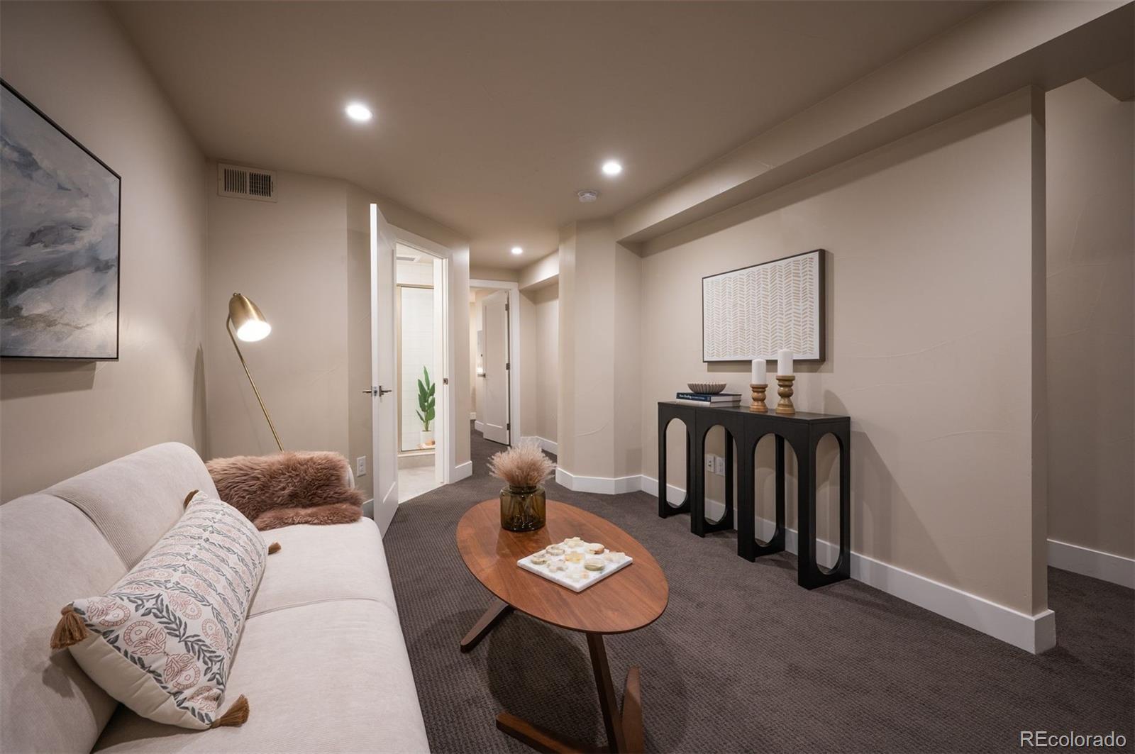 MLS Image #21 for 409  harrison street,denver, Colorado