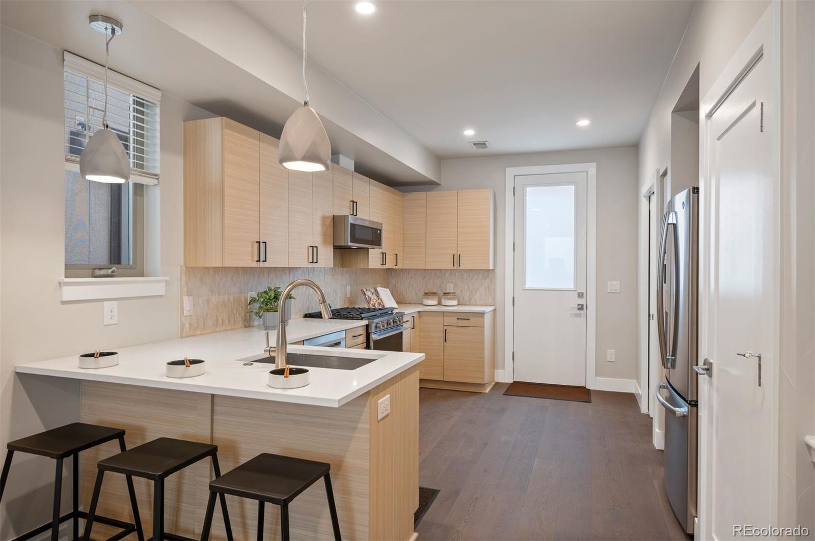 MLS Image #7 for 409  harrison street,denver, Colorado