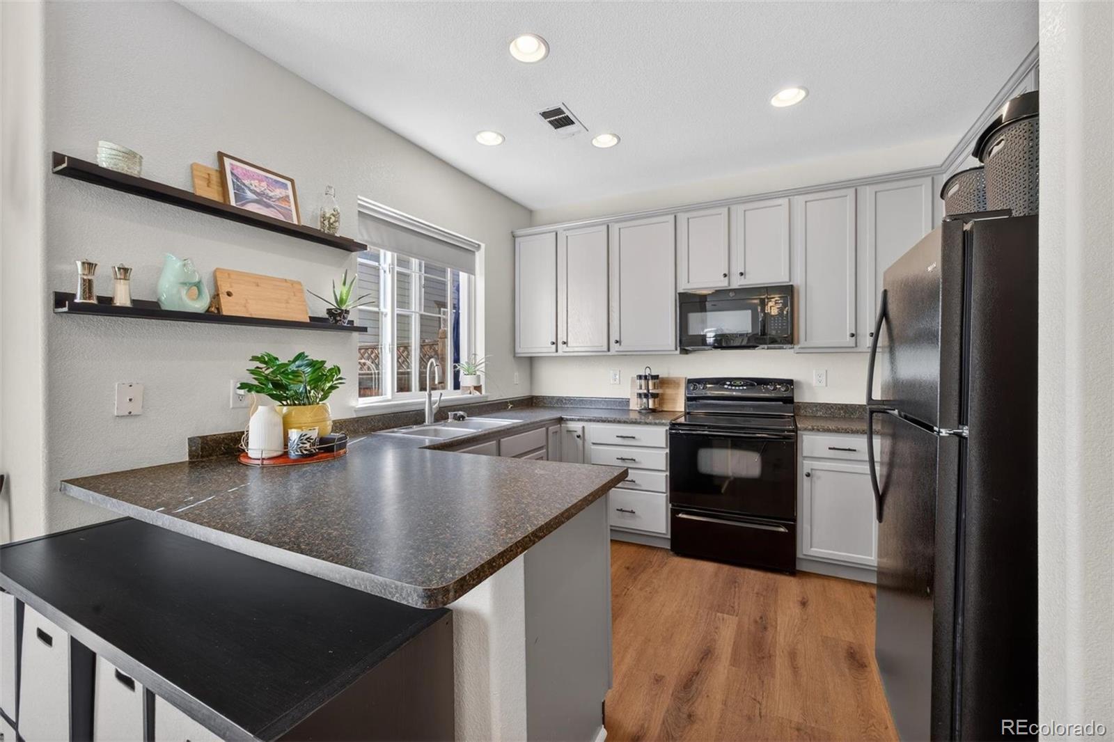 MLS Image #7 for 12963  grant circle a,thornton, Colorado