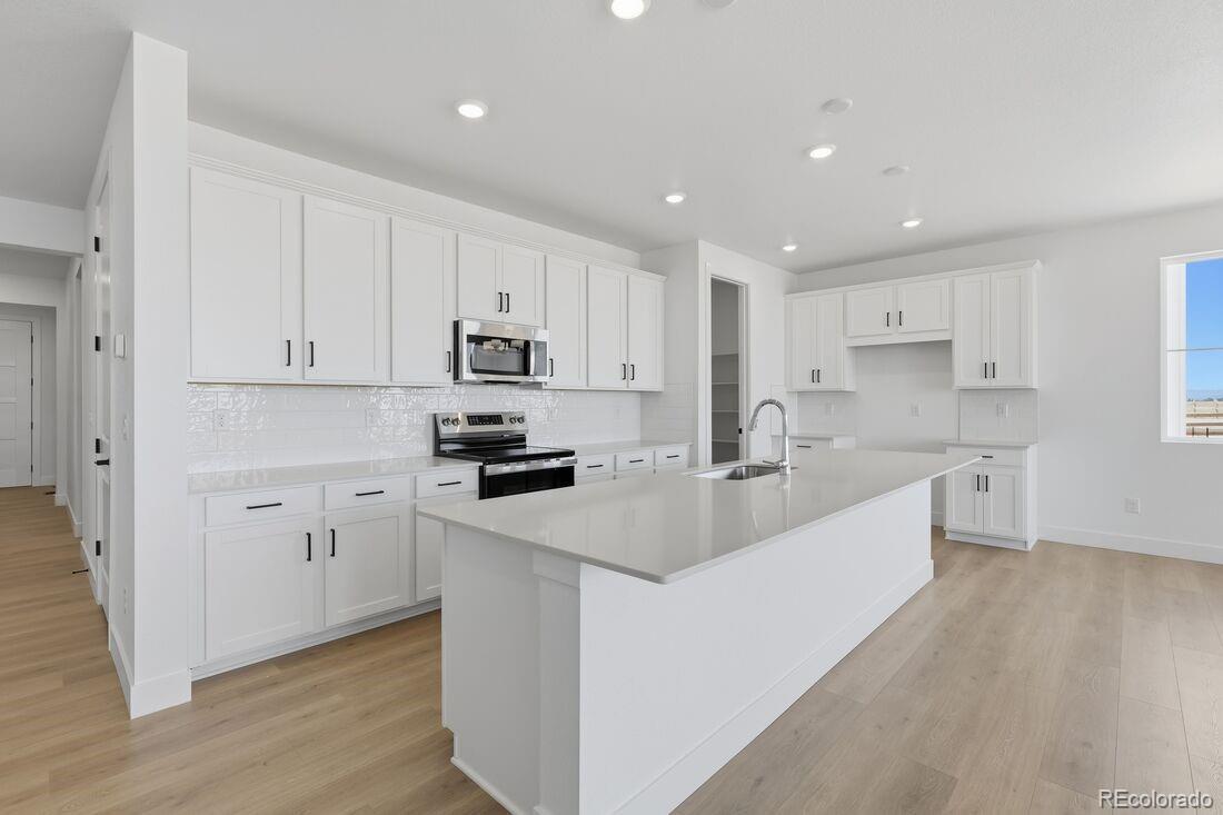 MLS Image #1 for 697  bradley circle,elizabeth, Colorado