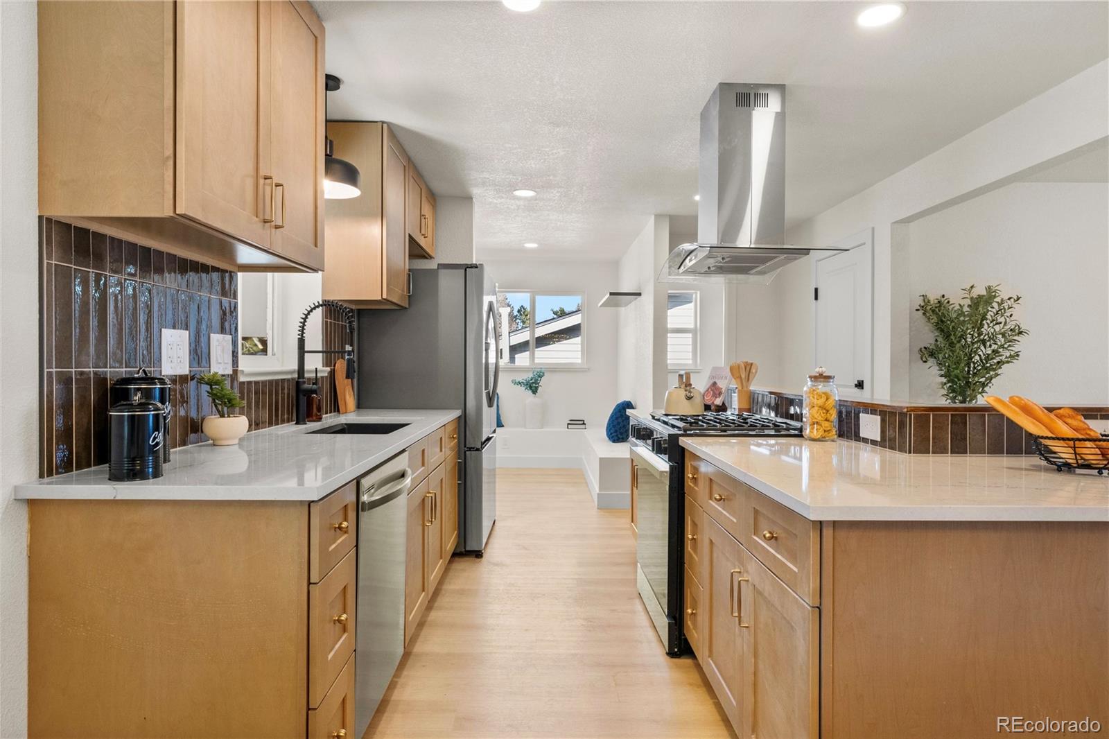 MLS Image #5 for 1537 s jasmine street,denver, Colorado