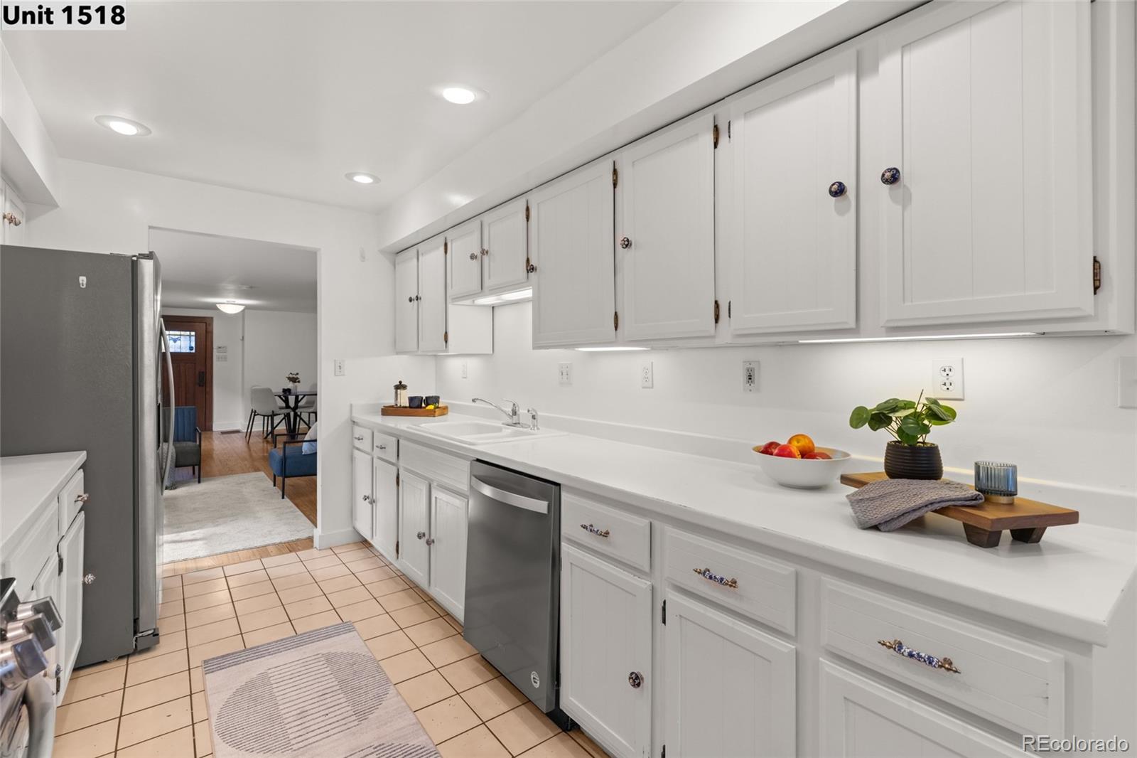 MLS Image #12 for 1518 s sherman street,denver, Colorado