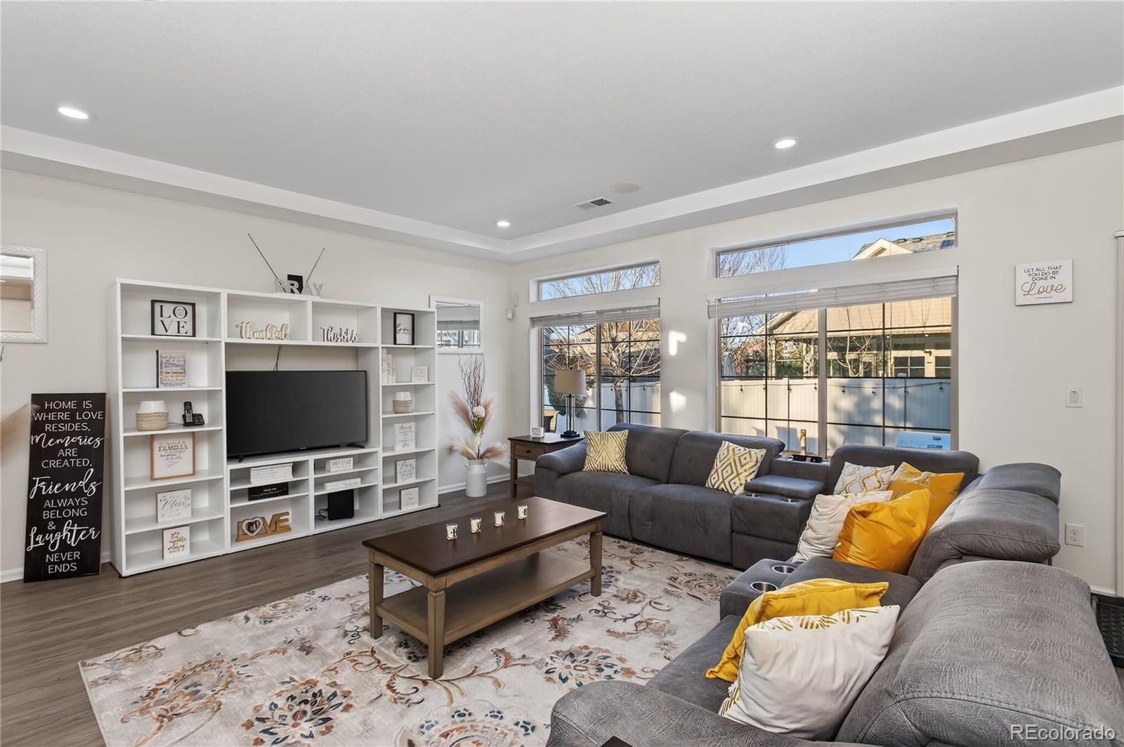 MLS Image #13 for 20701 e 52nd avenue,denver, Colorado