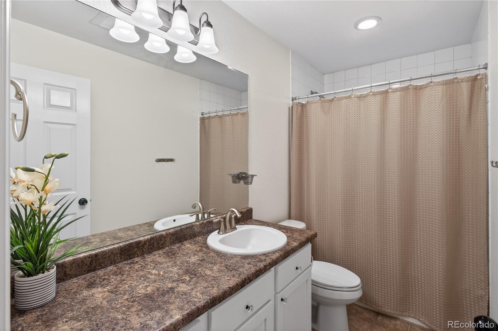 MLS Image #29 for 20701 e 52nd avenue,denver, Colorado