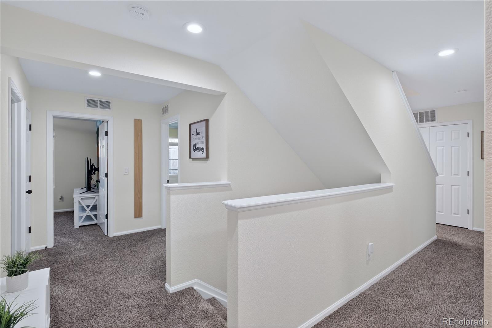 MLS Image #30 for 20701 e 52nd avenue,denver, Colorado