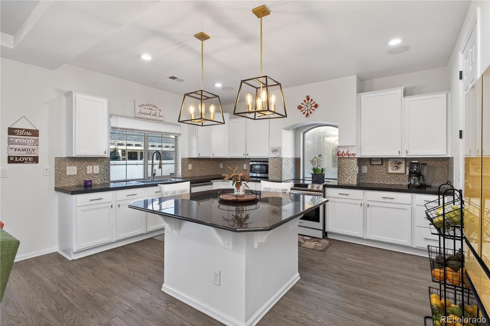 MLS Image #9 for 20701 e 52nd avenue,denver, Colorado