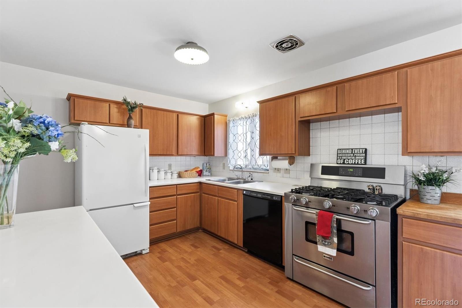 MLS Image #7 for 710 s taft street,lakewood, Colorado