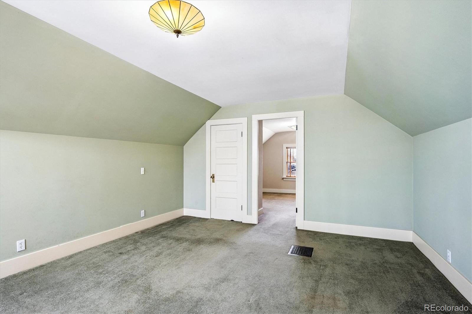 MLS Image #10 for 3051 w 39th avenue,denver, Colorado