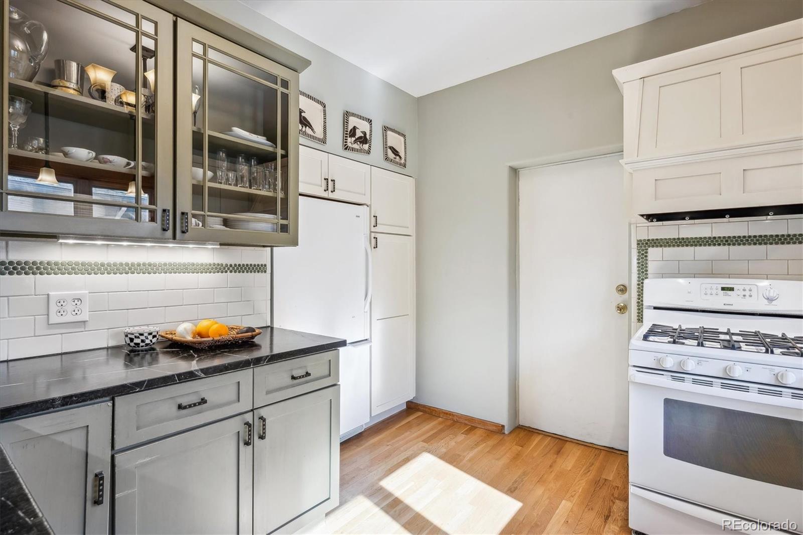 MLS Image #4 for 3051 w 39th avenue,denver, Colorado