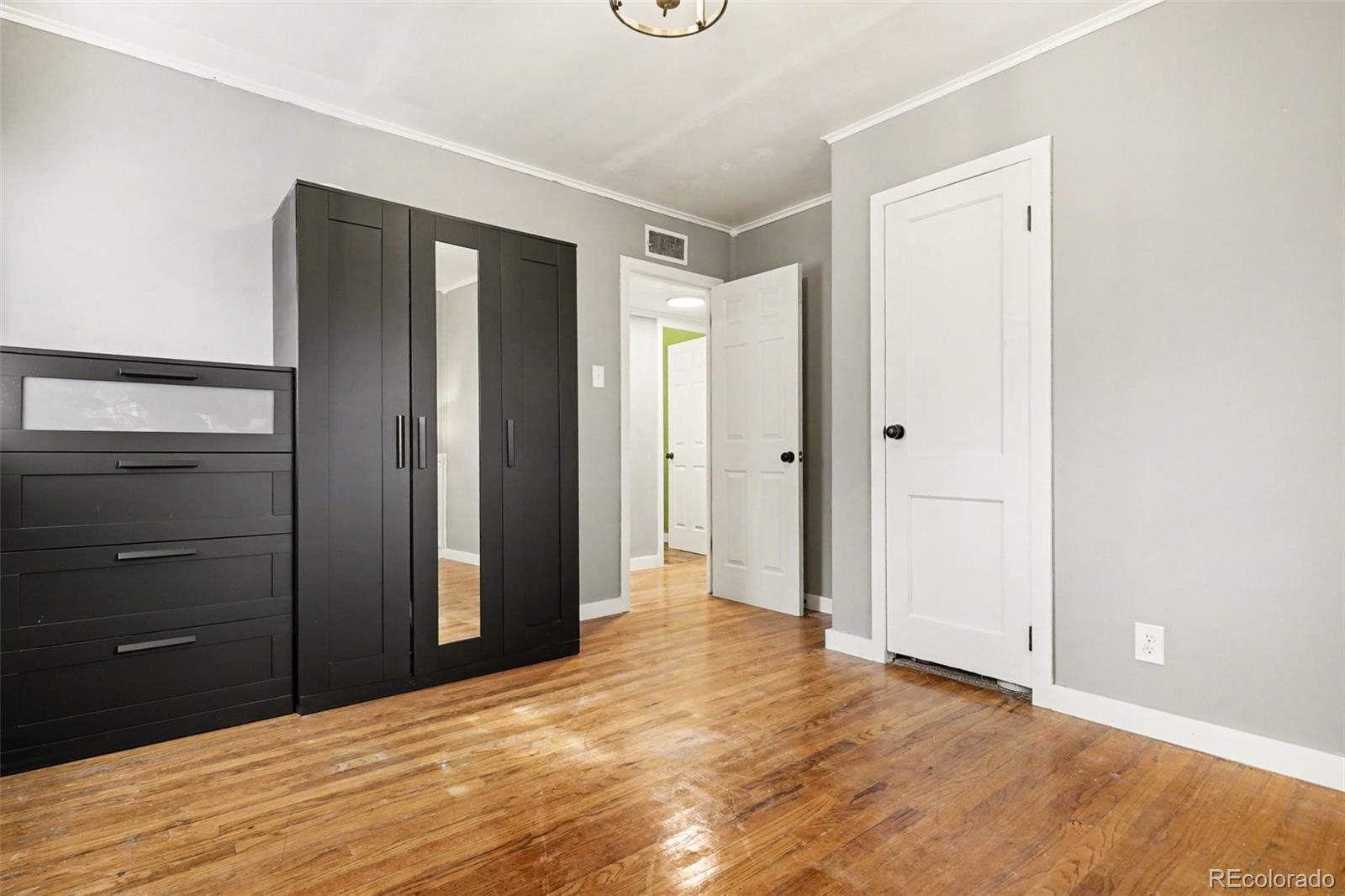 MLS Image #19 for 4974  saint paul street,denver, Colorado