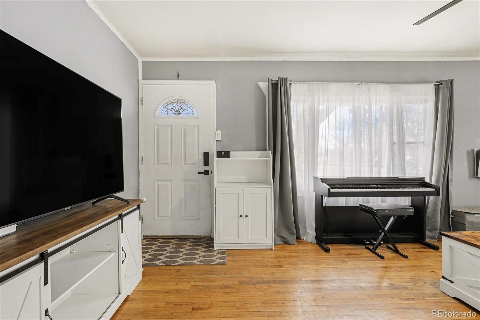 MLS Image #9 for 4974  saint paul street,denver, Colorado