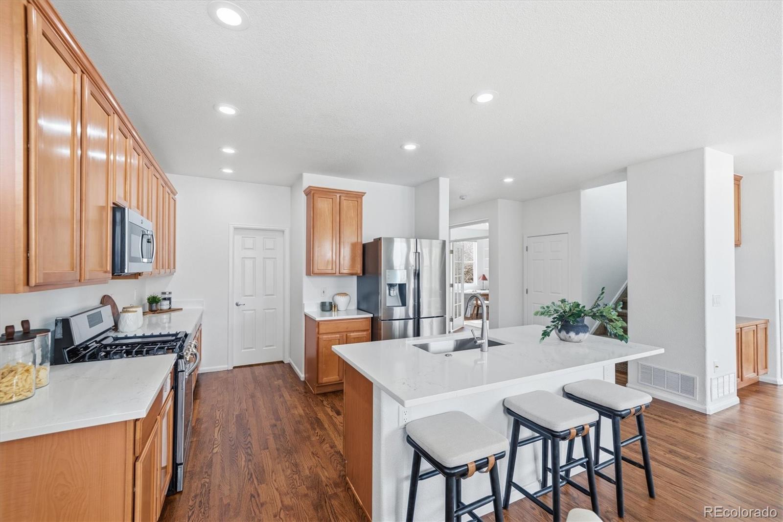 MLS Image #10 for 8139 e 28th place,denver, Colorado