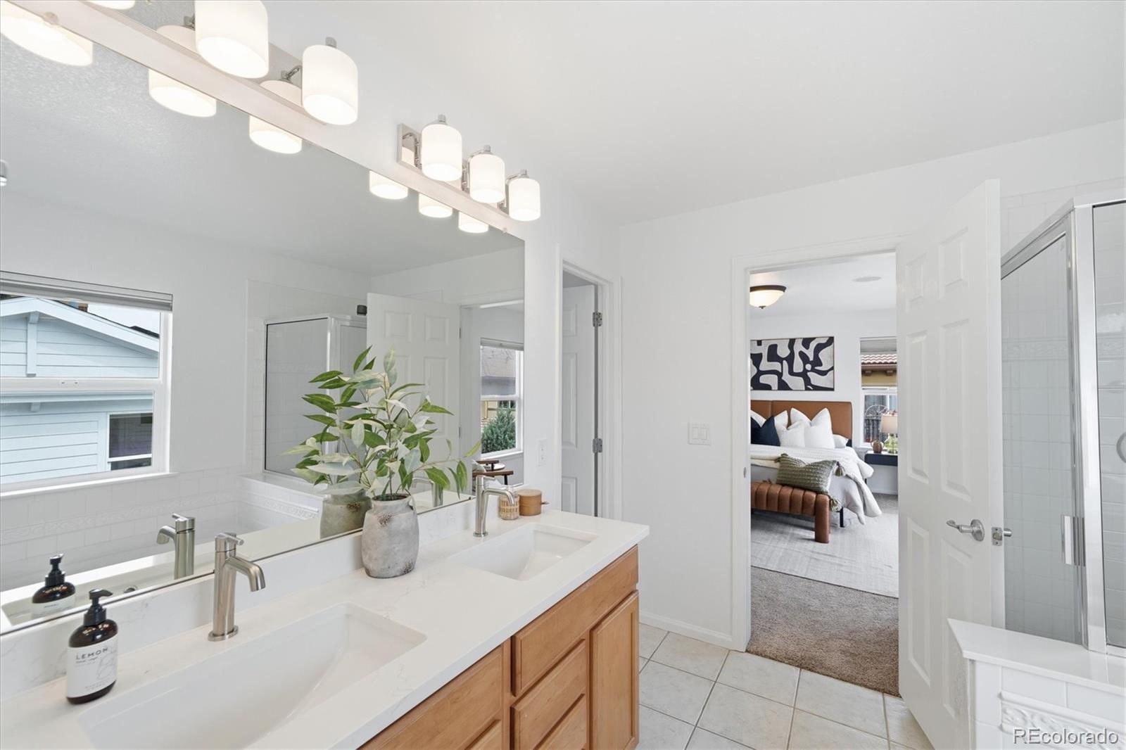 MLS Image #18 for 8139 e 28th place,denver, Colorado