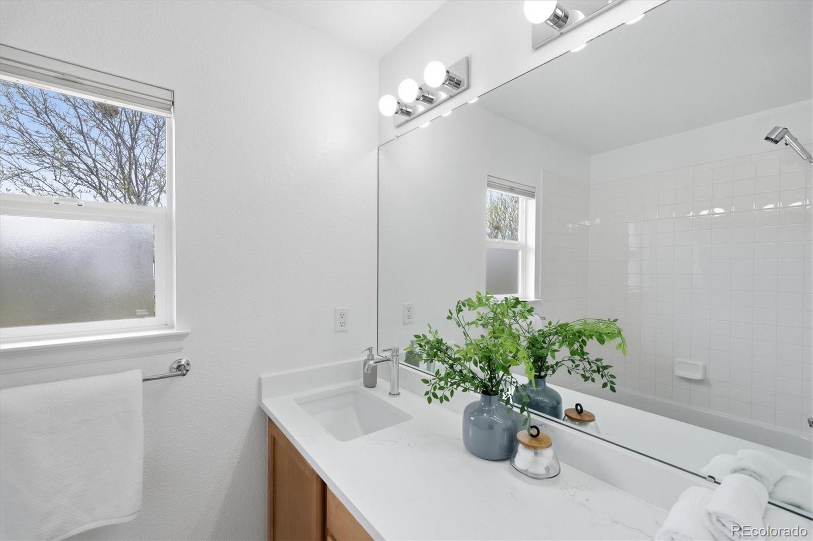 MLS Image #22 for 8139 e 28th place,denver, Colorado