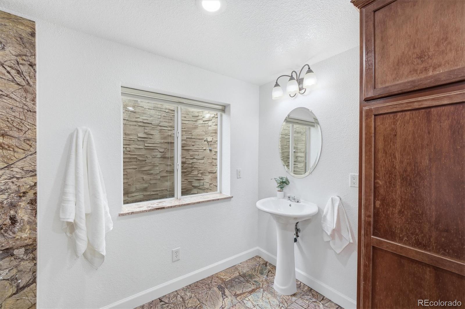 MLS Image #28 for 8139 e 28th place,denver, Colorado