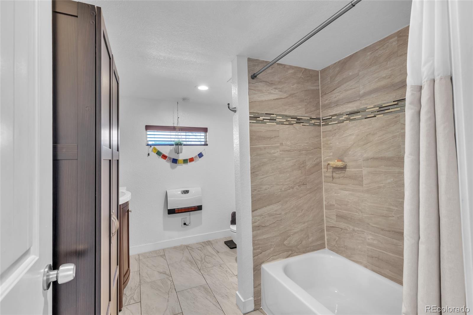 MLS Image #18 for 3641 n milwaukee street,denver, Colorado