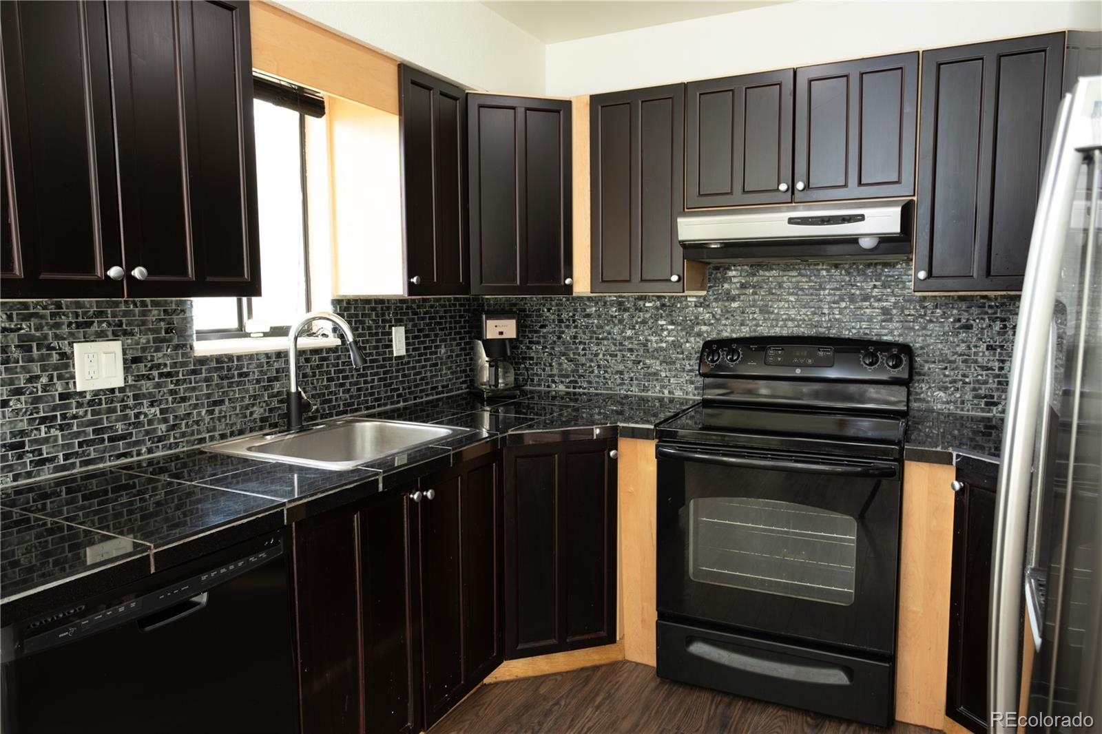 MLS Image #11 for 1775 s memphis street,aurora, Colorado