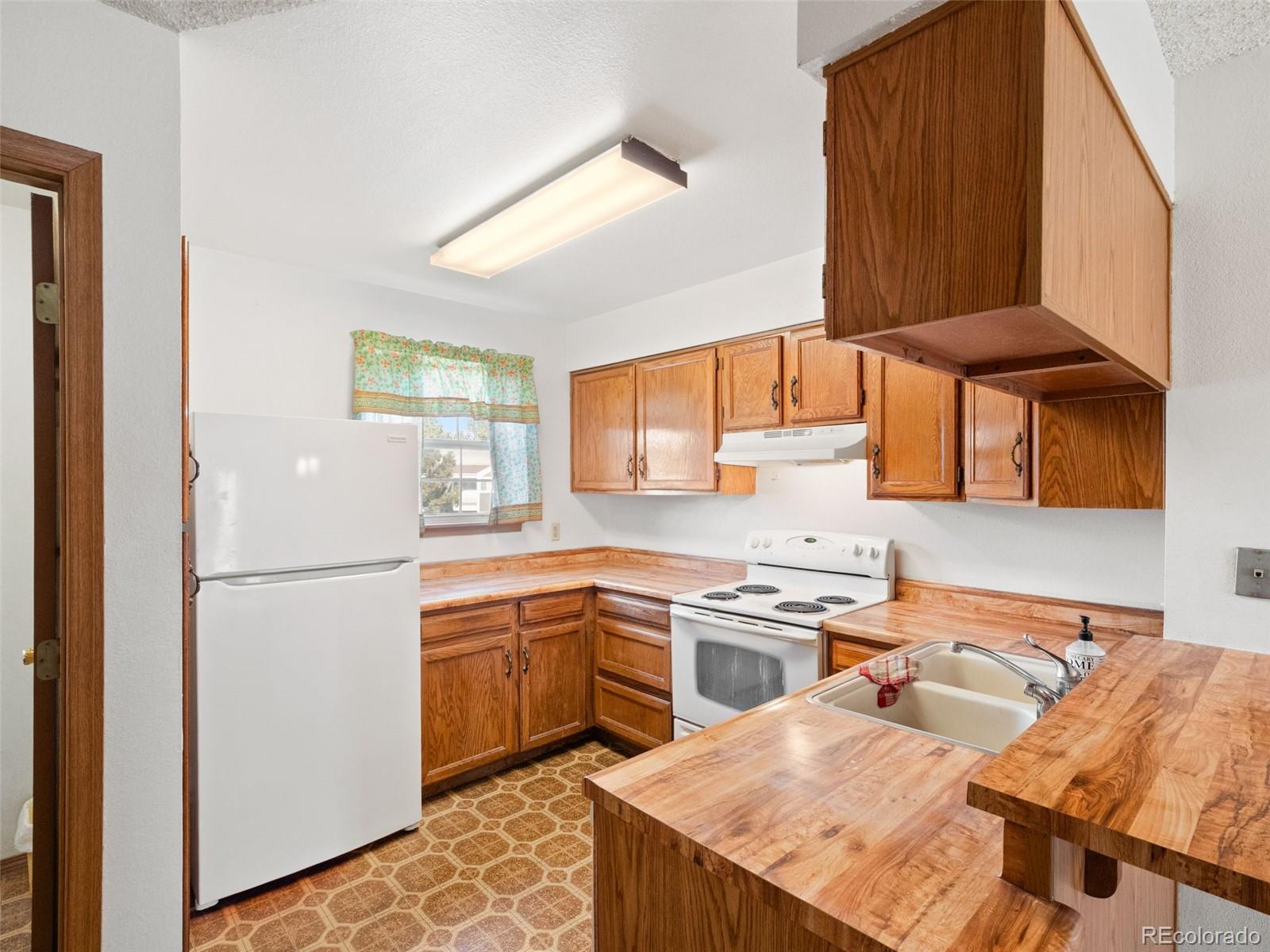 MLS Image #11 for 1811 s quebec way 241,denver, Colorado