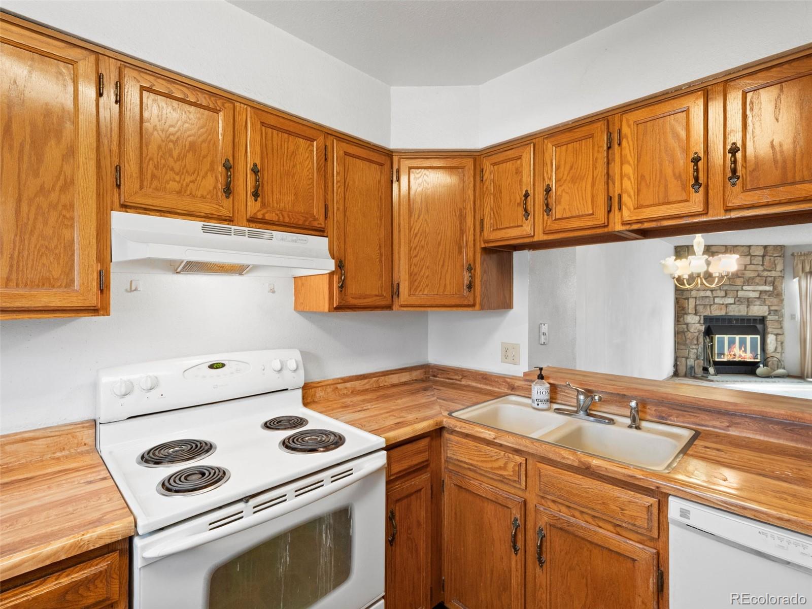 MLS Image #14 for 1811 s quebec way 241,denver, Colorado