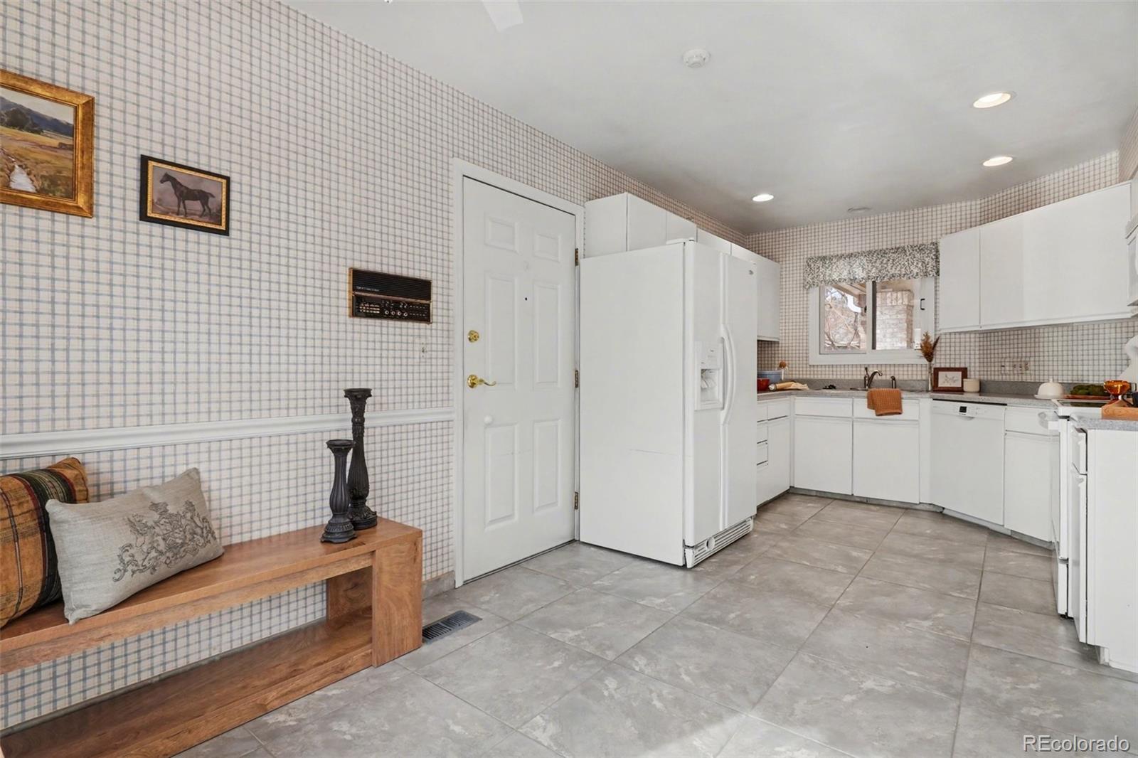 MLS Image #10 for 8040 e dartmouth avenue,denver, Colorado