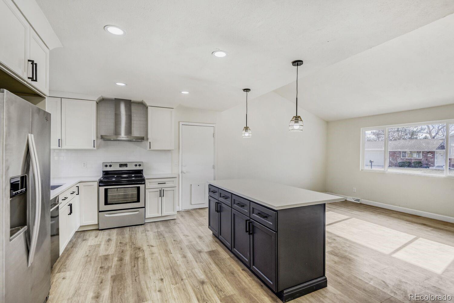 MLS Image #7 for 281 w acoma drive,littleton, Colorado