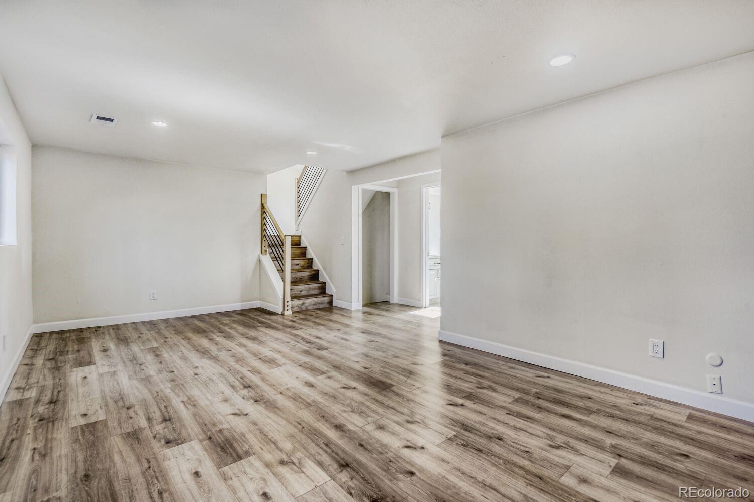 MLS Image #9 for 281 w acoma drive,littleton, Colorado