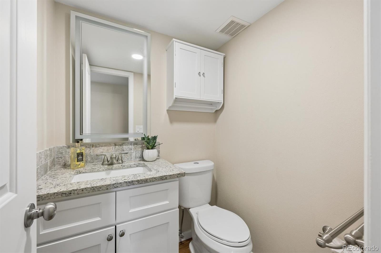 MLS Image #15 for 3582 w dartmouth avenue,denver, Colorado