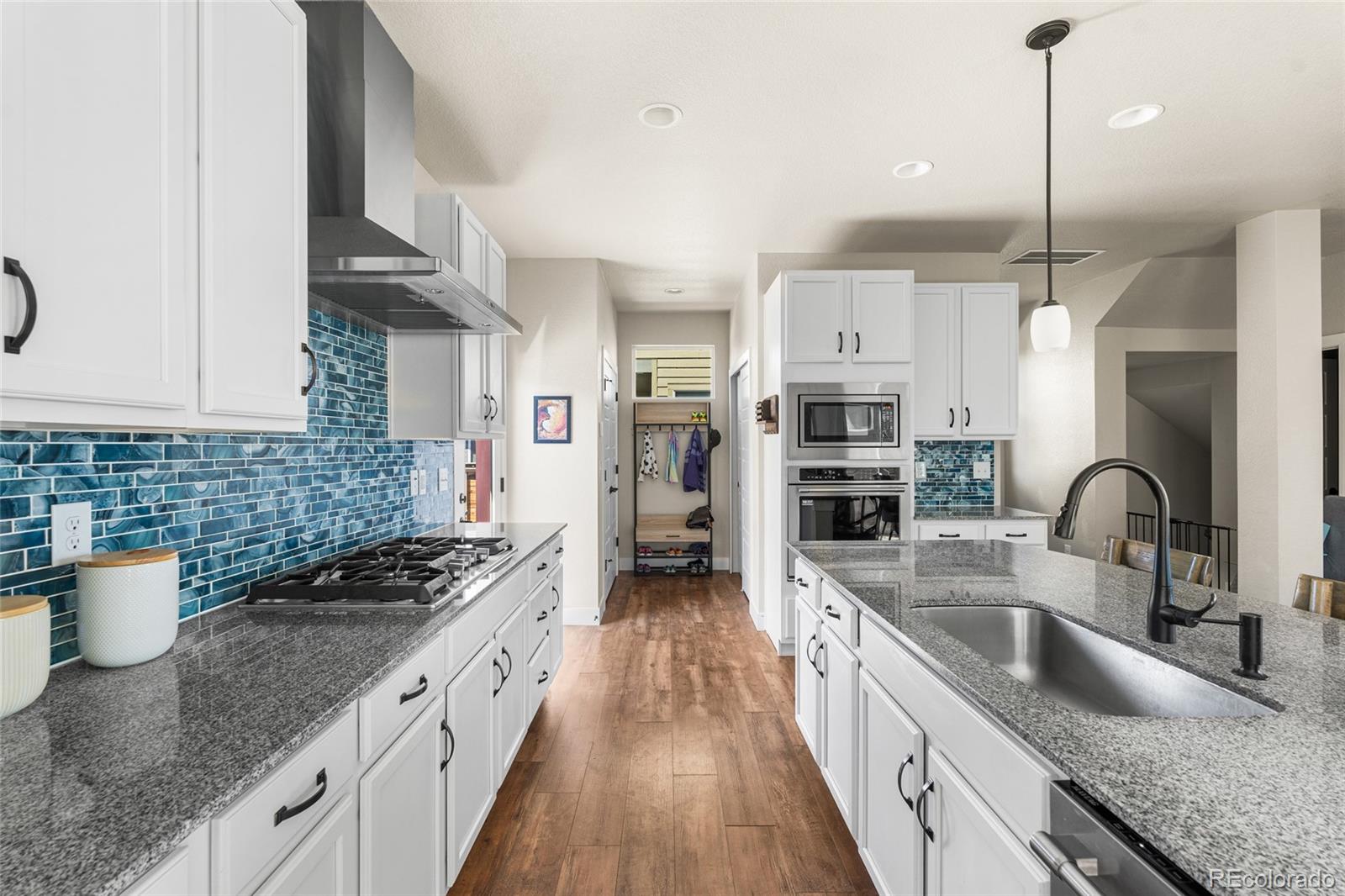 MLS Image #11 for 9792 e 60th avenue,denver, Colorado