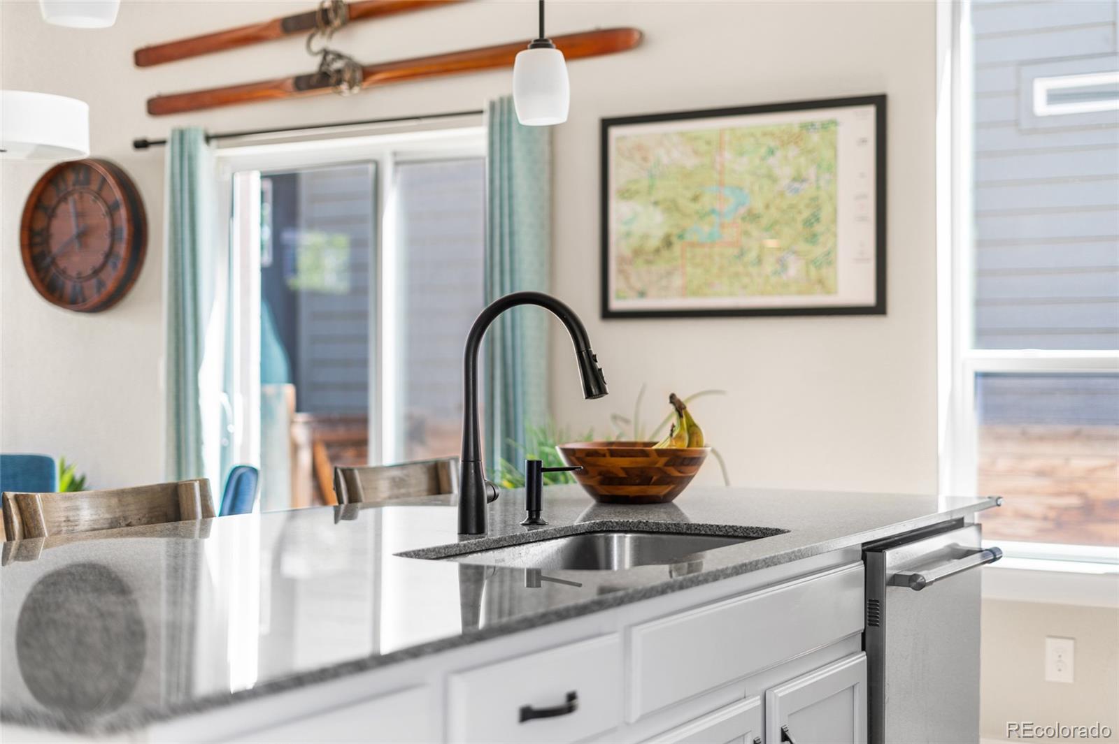 MLS Image #16 for 9792 e 60th avenue,denver, Colorado